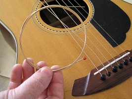 Cách thay dây đàn Guitar cơ bản